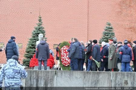 Проявить волю И.В. Сталина и характер великой Советской эпохи!