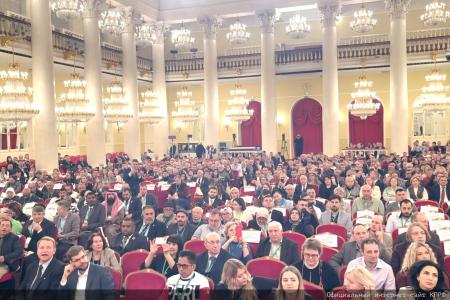 Г.А. Зюганов: "Пчела демонстрирует человеку примеры миролюбия и трудолюбия"
