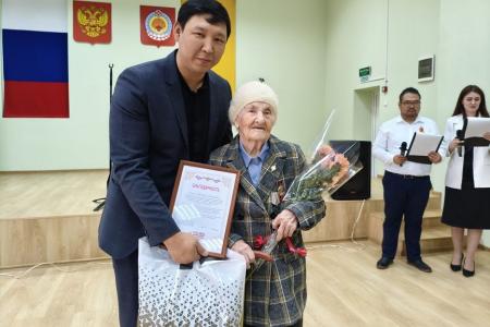 Заместитель Председателя парламента Калмыкии Николай Нуров поздравил яшалтинцев с началом Победного Марша