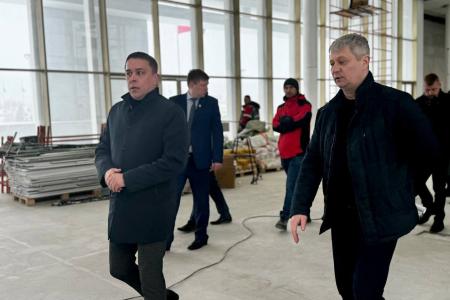 Ульяновская область. Айрат Гибатдинов взял на контроль ремонтно-реставрационные работы в Ленинском мемориале