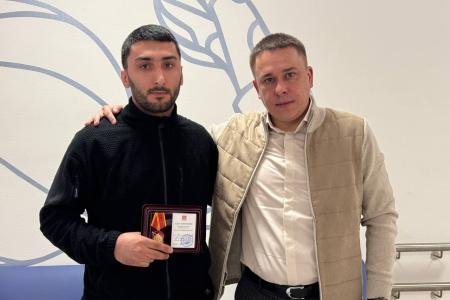Сенатор Айрат Гибатдинов навестил раненых бойцов СВО