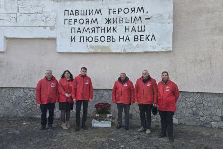 Коммунисты Херсонщины поддержали антифашистскую эстафету и приняли участие в патриотическом марше-автопробеге «Наша Великая Победа», посвященном 80-летию Победы