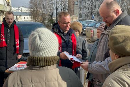 Костромские коммунисты провели диалог с жителями: Референдум, проблемы двора и вой собак из СИЗО