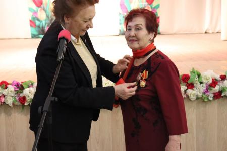 Лидер волгоградских коммунистов Тамара Головачева провела встречу с поколением «Детей войны»