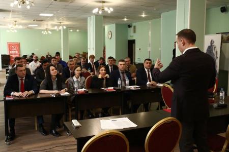 Юрий Афонин рассказал слушателям Центра политической учебы об основах полемического мастерства