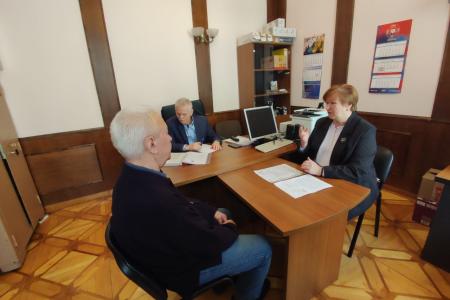 В Санкт-Петербурге депутат Госдумы Сергей Пантелеев провел личный прием избирателей