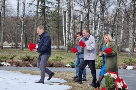 Первый секретарь Московского обкома КПРФ Николай Васильев посетил Звездный городок
