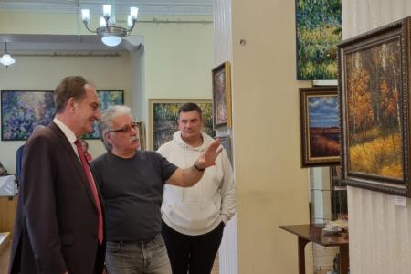 Николай Васильев посетил выставку, посвященную 80-летию Великой Победы