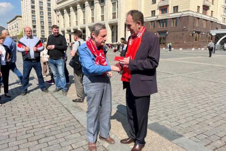 В 155-ю годовщину со дня рождения Великого Ленина подмосковные коммунисты провели прием в партию у стен Кремля