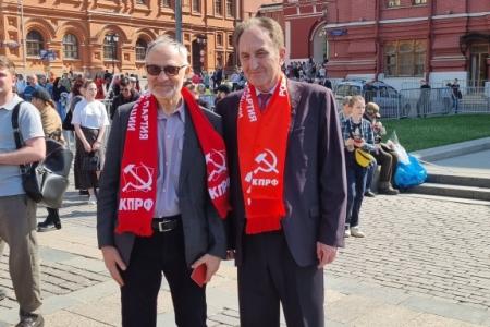 В 155-ю годовщину со дня рождения Великого Ленина подмосковные коммунисты провели прием в партию у стен Кремля