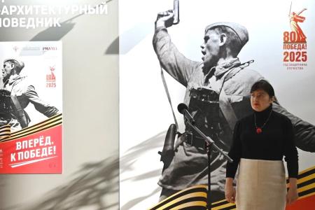 Рязань. Депутаты-коммунисты приняли участие в открытии выставки в честь 80-летия Великой Победы советского народа в Великой Отечественной войне