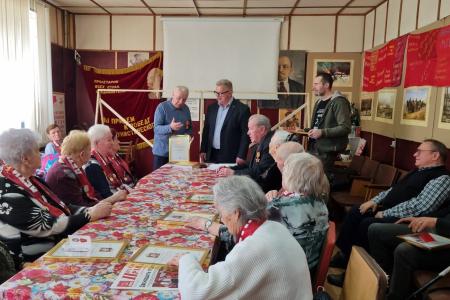 Руководитель фракции КПРФ Александр Наумов в канун 80-летия Великой Победы встретился с поколением детей войны в Клину