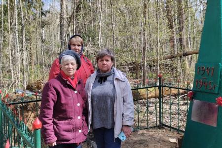 Новгородская область. Коммунисты приводят в порядок воинские мемориалы