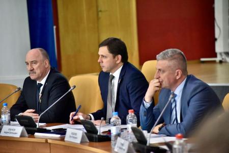 Губернатор Андрей Клычков выступил перед региональными парламентариями с отчетом о деятельности Правительства Орловской области за 2024 год