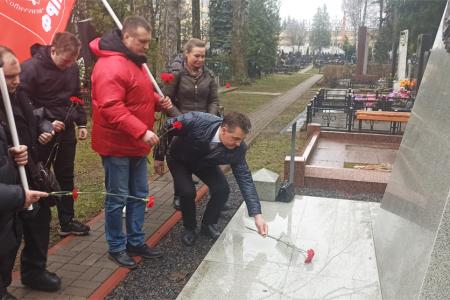 В Брянске коммунисты почтили память революционера и первого председателя Брянского Совета рабочих и солдатских депутатов И.И. Фокина
