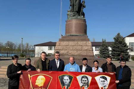 Рязанские коммунисты доставили в Луганск гуманитарный груз