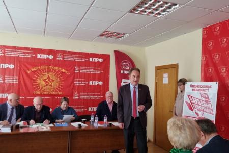 Первый секретарь Московского обкома КПРФ Николай Васильев встретился с ветеранами комсомола