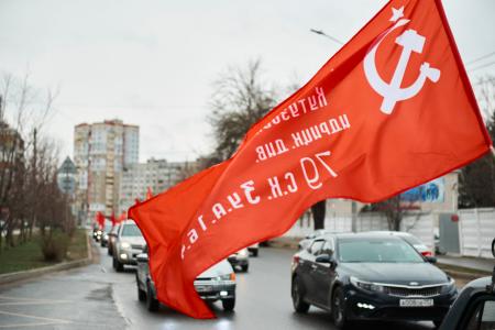 Нижегородские коммунисты отметили 64-ю годовщину полета Гагарина праздничным автопробегом