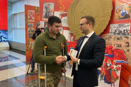 Тульские комсомольцы и студенты политологи посетили выставку КПРФ в Госдуме «Основы Великой Победы»