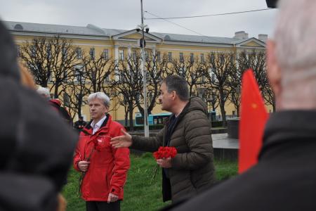 Коммунисты города трех революций почтили память Владимира Ильича Ленина