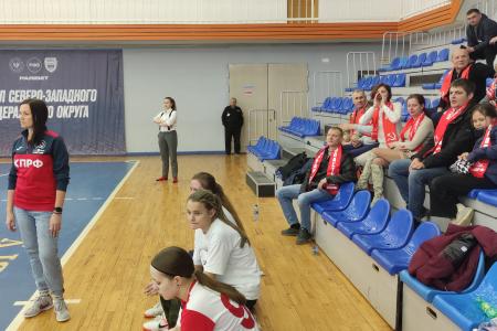 Футболистки «Энергия – КПРФ» завоевали первое место чемпионата Новгородской области