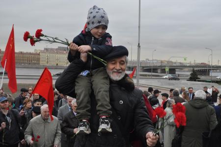 Коммунисты города трех революций почтили память Владимира Ильича Ленина