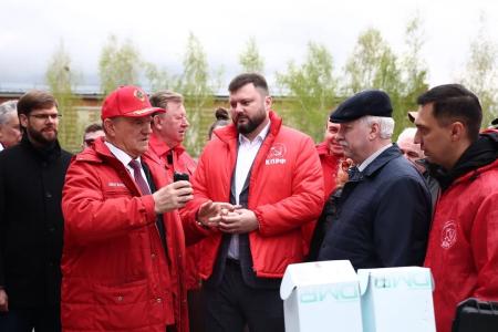 Вырвать с корнем фашизм и бандеровщину на Украине! Коммунисты из Москвы приняли активное участие в отправке гуманитарного груза на Донбасс
