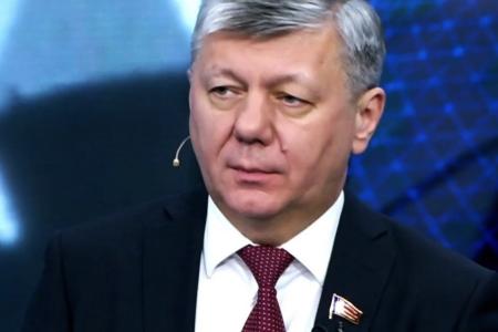 Дмитрий Новиков на Первом канале рассказал о том, что КПРФ готовит Международный антифашистский форум, и предостерёг от антиленинских мифов