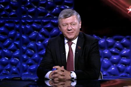 Дмитрий Новиков на телеканале «Звезда» рассказал о Международном антифашистском форуме, созванном КПРФ в Москве