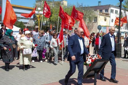 В Калмыкии коммунисты и их сторонники отметили 155-летие со дня рождения В.И. Ленина