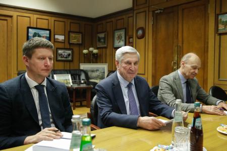 Иван Мельников принял Посла КНДР в России Син Хон Чхола