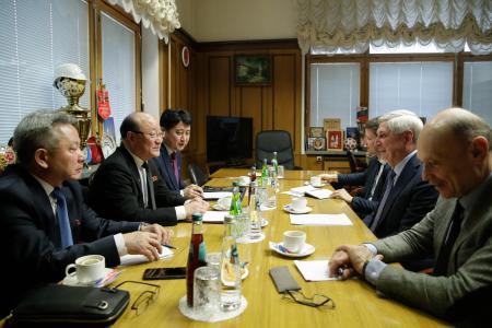 Иван Мельников принял Посла КНДР в России Син Хон Чхола