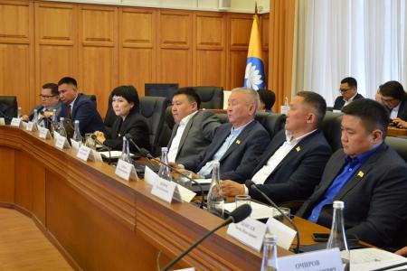 По инициативе главы фракции КПРФ в Народном Хурале Калмыкии Николая Нурова  увеличены выплаты детям войны, труженикам тыла, ветеранам труда и репрессированным