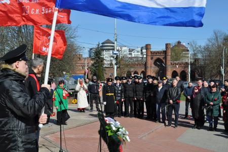 Никто не забыт, ничто не забыто: Калининградские коммунисты почтили память героев штурма Кенигсберга