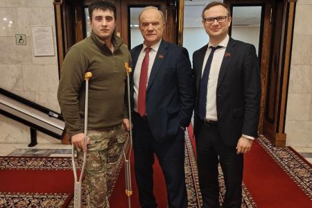 Тульские комсомольцы и студенты политологи посетили выставку КПРФ в Госдуме «Основы Великой Победы»