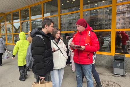 Все больше жителей Петербурга поддерживают народный референдум