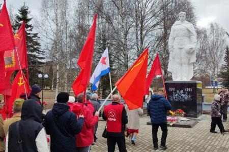 Архангельская область. Масштабная копия Знамени Победы в Северодвинске и Котласе