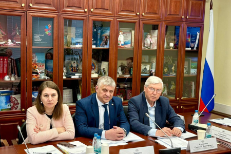 Анастасия Удальцова провела очередное заседание Рабочей группы по вопросам адаптации и интеграции мигрантов