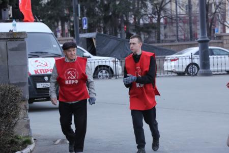 В Омске отметили праздник субботником