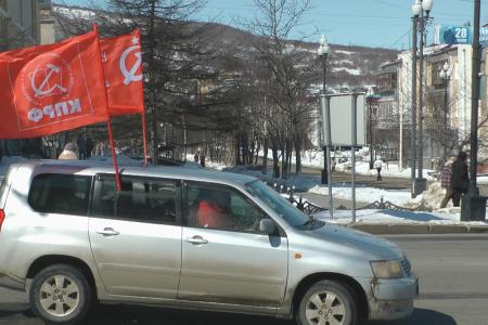 Магаданские коммунисты провели автопробег в честь 80-летия Великой Победы