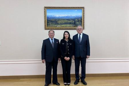 Делегация КПРФ во главе с Казбеком Тайсаевым и Александром Ющенко продолжает работу в КНДР
