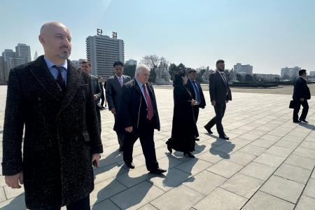 Делегация КПРФ во главе с Казбеком Тайсаевым и Александром Ющенко продолжает работу в КНДР