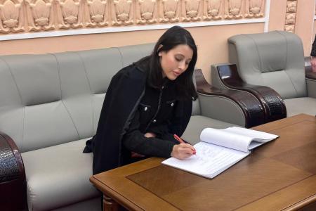 Делегация КПРФ во главе с Казбеком Тайсаевым и Александром Ющенко продолжает работу в КНДР