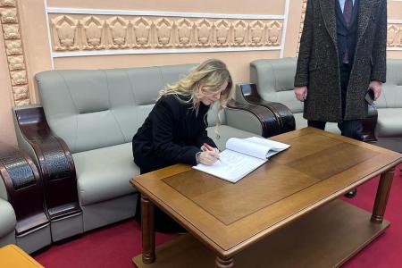 Делегация КПРФ во главе с Казбеком Тайсаевым и Александром Ющенко продолжает работу в КНДР