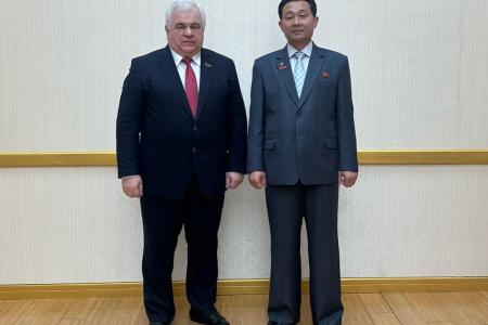 Делегация КПРФ во главе с К.К. Тайсаевым и А.А. Ющенко продолжает работу в Корейской Народно-Демократической Республике