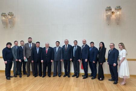 Делегация КПРФ во главе с К.К. Тайсаевым и А.А. Ющенко продолжает работу в Корейской Народно-Демократической Республике