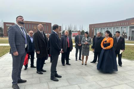 Делегация КПРФ во главе с К.К. Тайсаевым и А.А. Ющенко продолжает работу в Корейской Народно-Демократической Республике