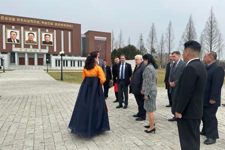 Делегация КПРФ во главе с К.К. Тайсаевым и А.А. Ющенко продолжает работу в Корейской Народно-Демократической Республике