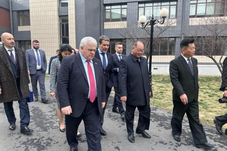 Делегация КПРФ во главе с К.К. Тайсаевым и А.А. Ющенко продолжает работу в Корейской Народно-Демократической Республике