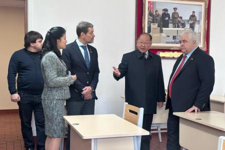 Делегация КПРФ во главе с К.К. Тайсаевым и А.А. Ющенко продолжает работу в Корейской Народно-Демократической Республике